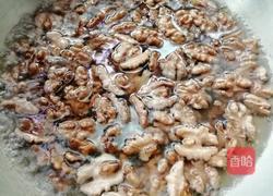 琥珀桃仁的做法图解2