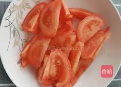 Illustration of how to make fried noodles with tomatoes and eggs 1