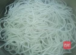 炒QQ面的做法图解2