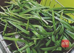 韭菜馄饨的做法图解1