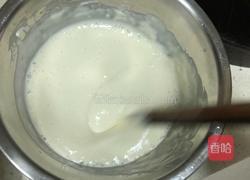 火腿肠葱花鸡蛋饼的做法图解3