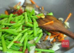 芦笋时蔬炒杏鲍菇的做法图解4