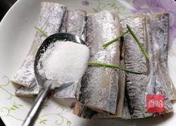酥炸带鱼的做法图解1