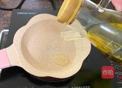 鸡蛋黄瓜卷的做法图解2