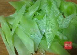 莴笋炒腊肉的做法图解1