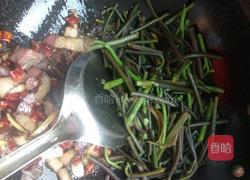 蕨菜炒腊肉的做法图解9