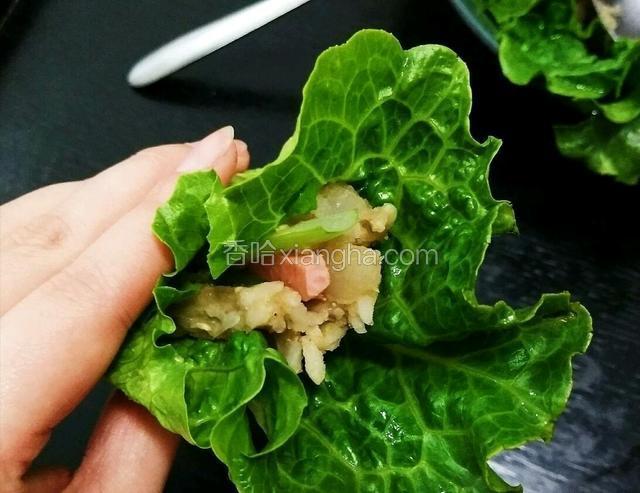 不喜欢生菜也可以用嫩嫩的白菜叶，同样非常香！