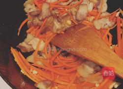 青蒜苗炒肉片的做法图解3