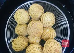 Illustration of how to pull the 