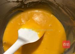 草莓戚风蛋糕的做法图解2