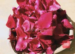 玫瑰酱的做法图解2