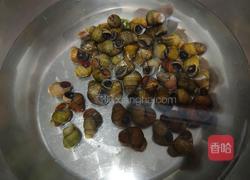 酱炒螺蛳的做法图解1