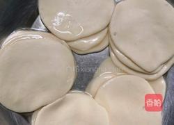 韭菜盒子的做法图解2