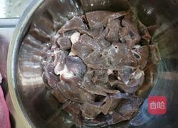 家常炒猪肝的做法图解1