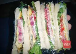 Illustration of how to make a lazy version of egg and ham sandwich 11