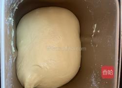 奶香牛角面包的做法图解1