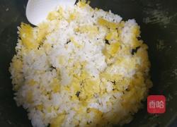 5分钟快手金银双色蛋炒饭的做法图解1