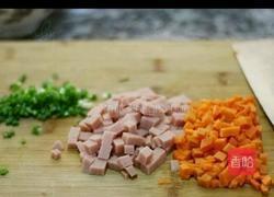 鸡蛋葱花饼的做法图解1