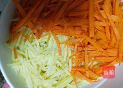 胡萝卜土豆饼的做法图解2