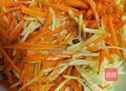 胡萝卜土豆饼的做法图解3