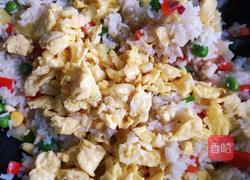 菠萝咖哩炒饭的做法图解12