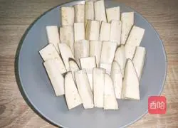 Super delicious minced meat and eggplant stewed lunch box illustration 2