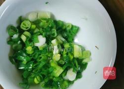皮蛋瘦肉粥的做法图解1