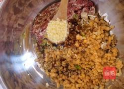 猪肉土豆包子的做法图解16