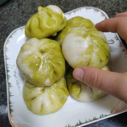 双色香菇鲜肉包的做法[图]