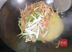 肉丝煨笋干的做法图解8