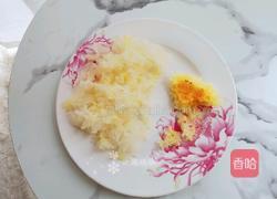银耳炒菜花的做法图解3