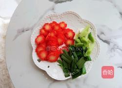 银耳炒菜花的做法图解4