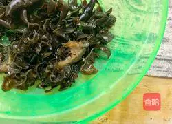 Illustration of how to make mutton steamed bun bento in the office 11