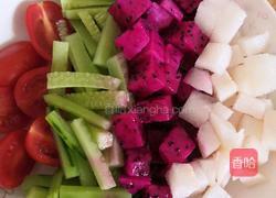 水果沙拉的做法图解1