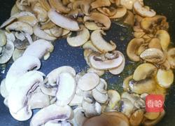 鸡茸蘑菇汤的做法图解6