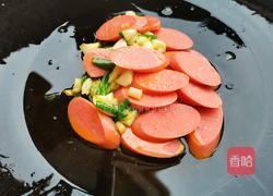 西兰花木耳炒火腿的做法图解5