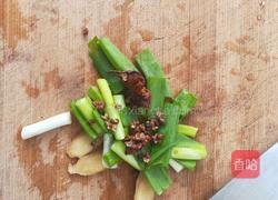 柠香无骨鸡爪的做法图解2