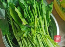 鸡蛋菠菜汤的做法图解1