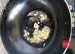 蒜黄炒肉的做法图解2