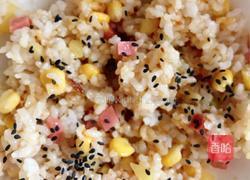 玉米午餐肉饭团的做法图解4