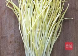 肉丝蒜黄的做法图解3