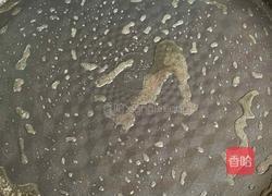 玉米胡萝卜虾米鸡蛋火腿烙饼的做法图解1