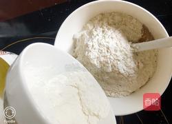 电饭煲版蛋糕的做法图解3