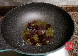 莴笋炒木耳的做法图解6