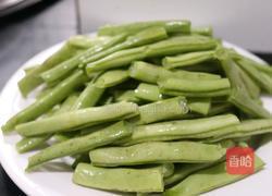 超下饭的干煸豆角的做法图解1