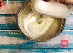 草莓蛋糕卷的做法图解12