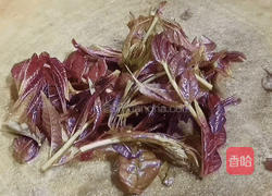 酥嫩喷香,香椿烘蛋的做法图解2