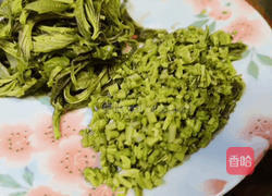 酥嫩喷香,香椿烘蛋的做法图解4