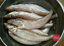 萝卜干蒸沙尖鱼的做法图解3