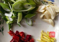 酸菜牛肉米粉的做法图解3